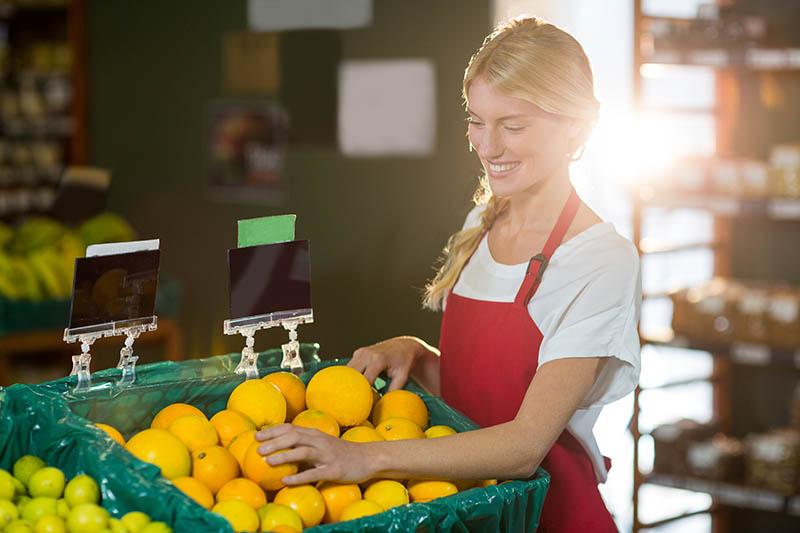 Étalagiste – Commis et préposée aux commandes